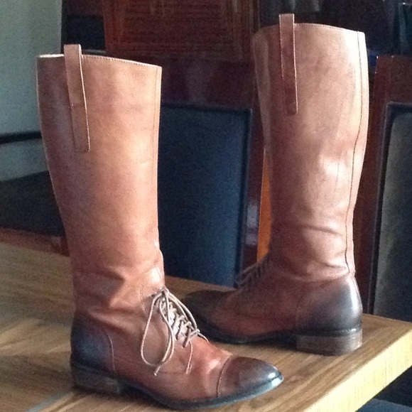 🍂⭕️🍂 Saks Fifth Avenue - Cognac Leather Boots - Picture 4 of 8